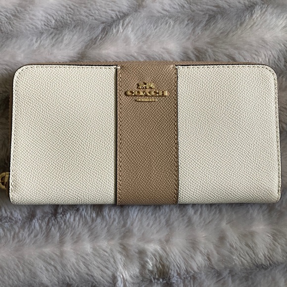 Brand New Coach Leather Accordion Zip Wallet - Cream & Tan - Picture 2 of 7